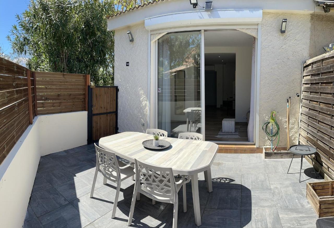 La Petite Maison De Mae-andria Apartment