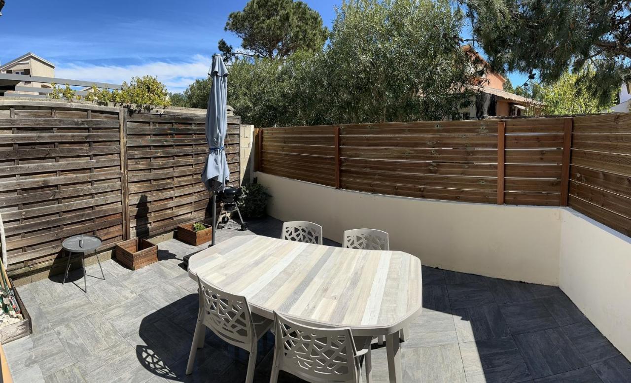 La Petite Maison De Mae-andria Apartment